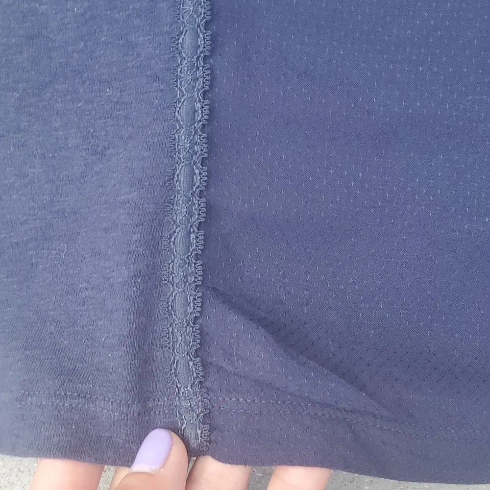 Gap V-Neck Panel Short Sleeve Tee - Image 8