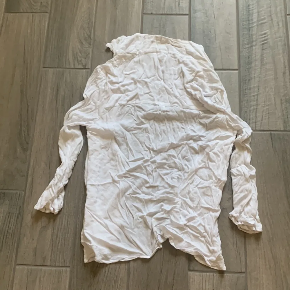 Lovers + friends white button front shirt - Image 5