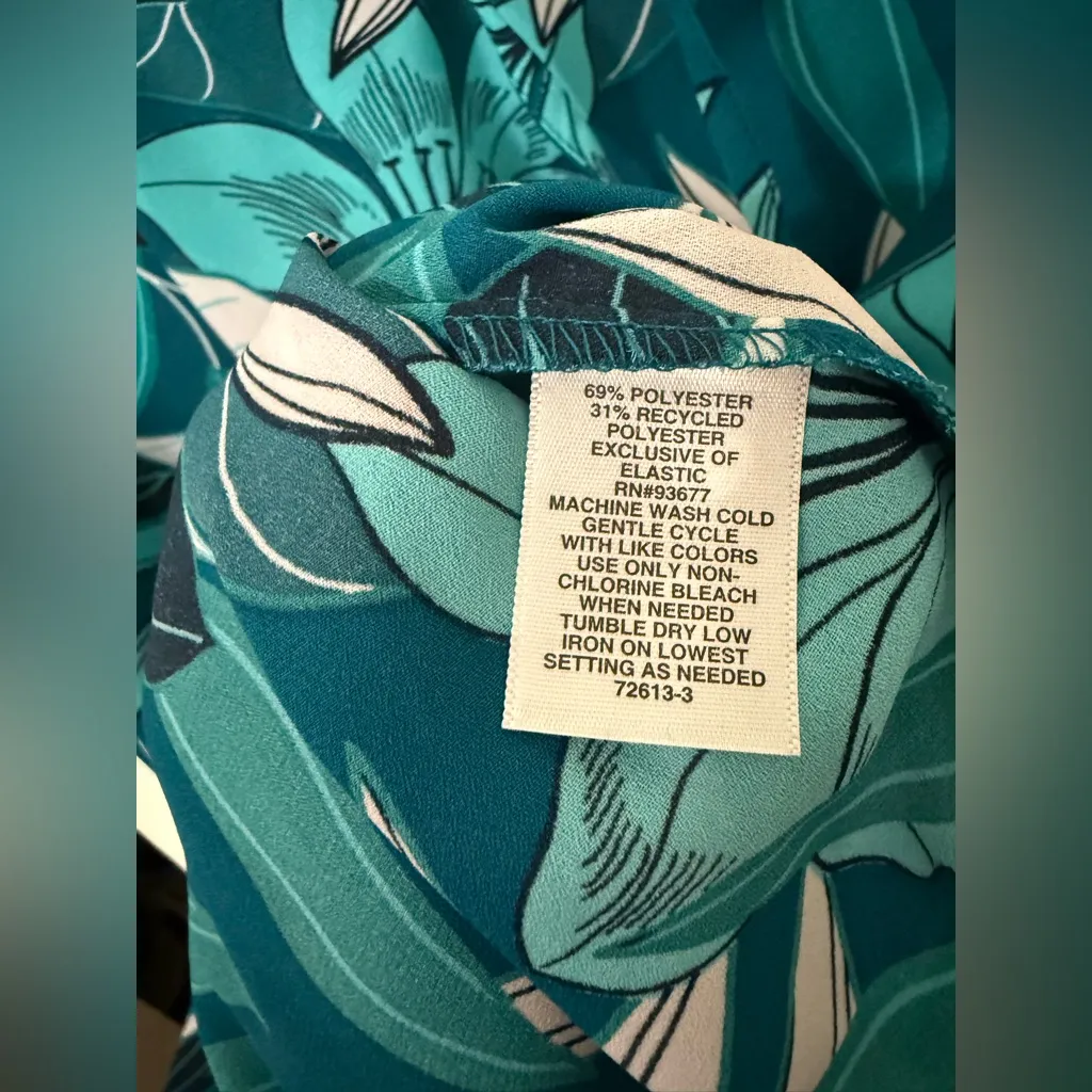 Liz Claiborne Women's Polyester Tropical Different Blues Short Sleeve Blouse XS - Image 8