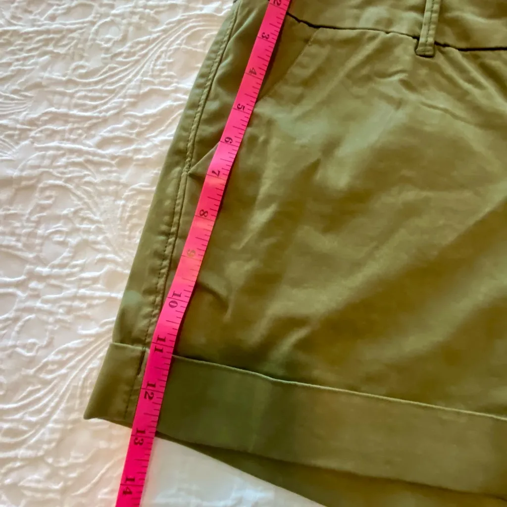NWT! Dear John Olive Green Women's Shorts. Size 32 - Image 4