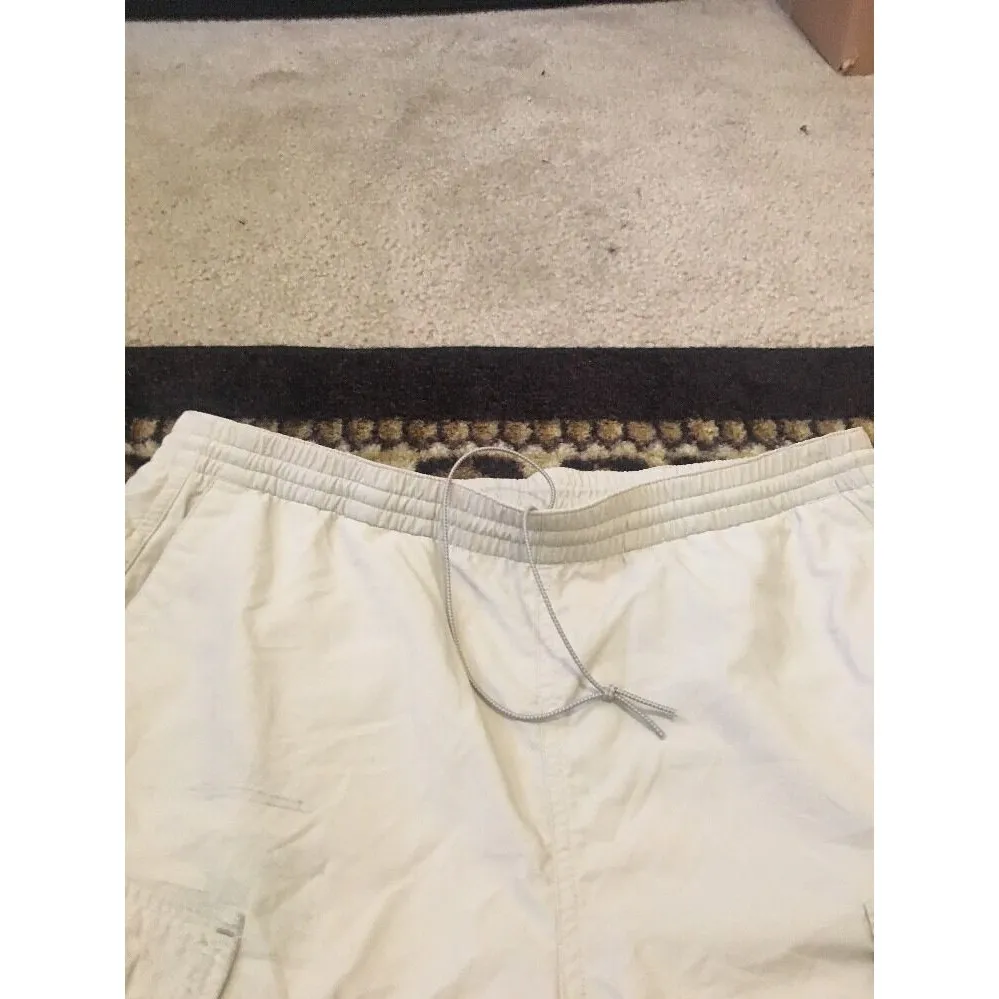 Columbia Sportswear Women's Cargo Shorts Pockets Khaki Beige Size Medium - Image 5