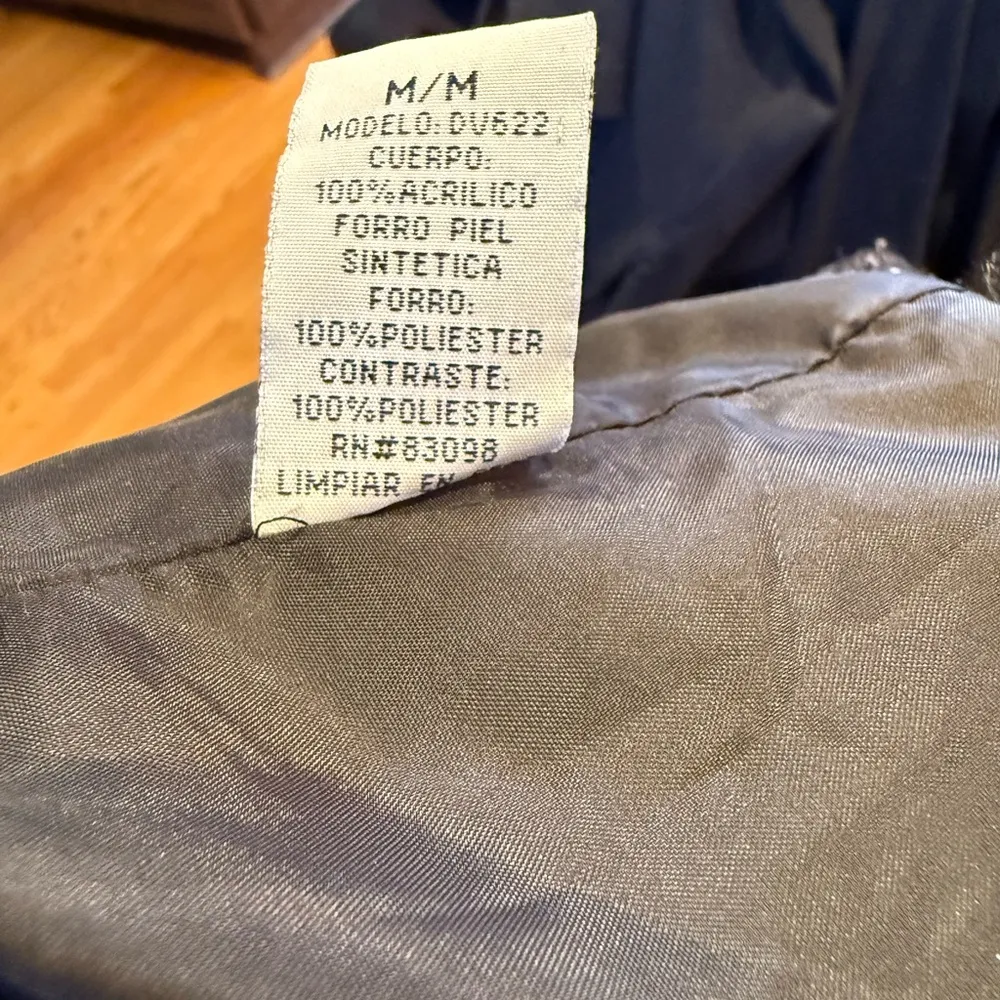 Ci Sono by Cavalini Faux Fur Mock Neck Vest Black Very Comfortable Size Medium - Image 7