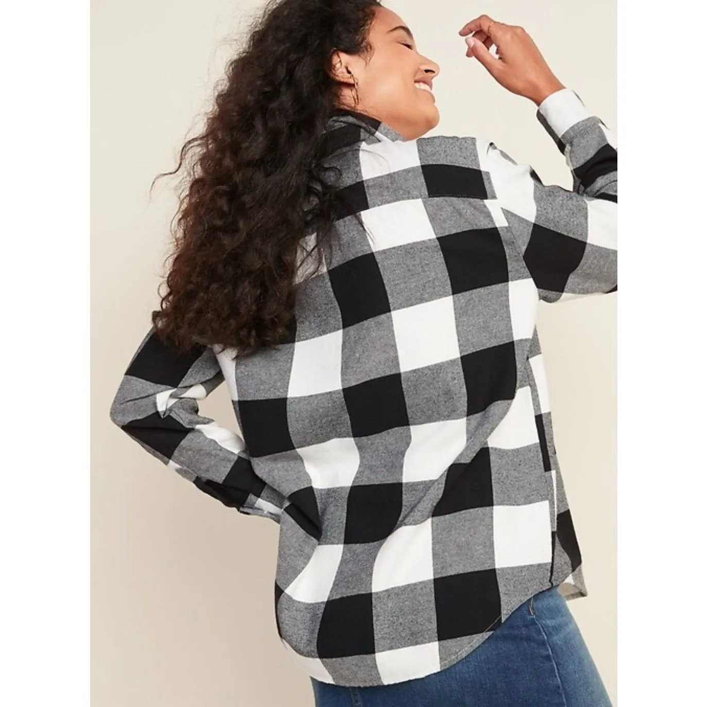 Old Navy Women's Buffalo plaid boyfriend flannel with pockets sz M campfire cabi - Image 2