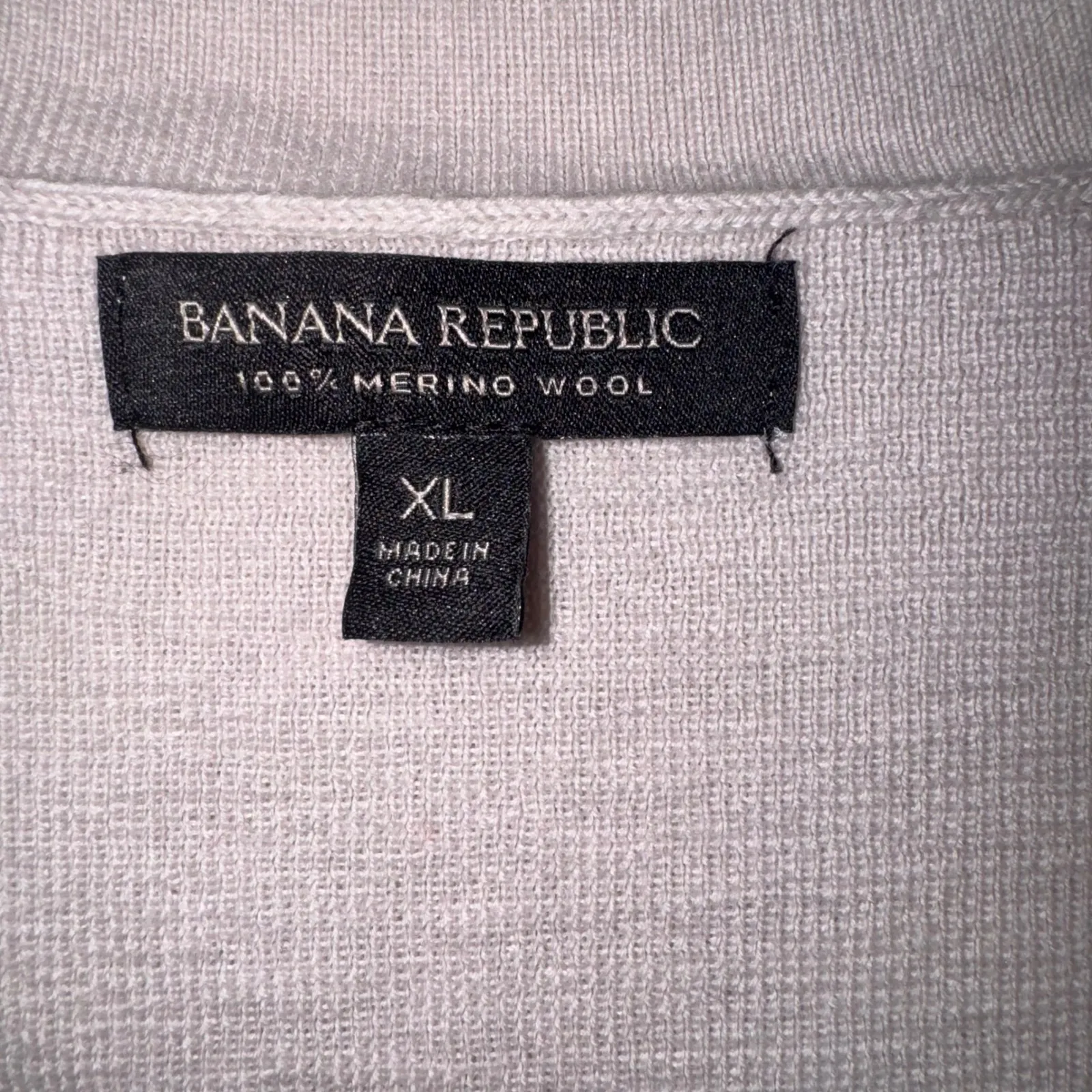 Banana Republic Merino Wool V Neck Sweater Taupe XL Long Sleeve Button Cuff - Image 4