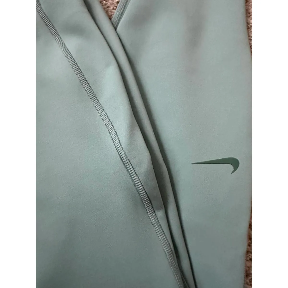 Nike Universa High-Waisted 7/8 Leggings with No Front Seam NWT Small - Image 5