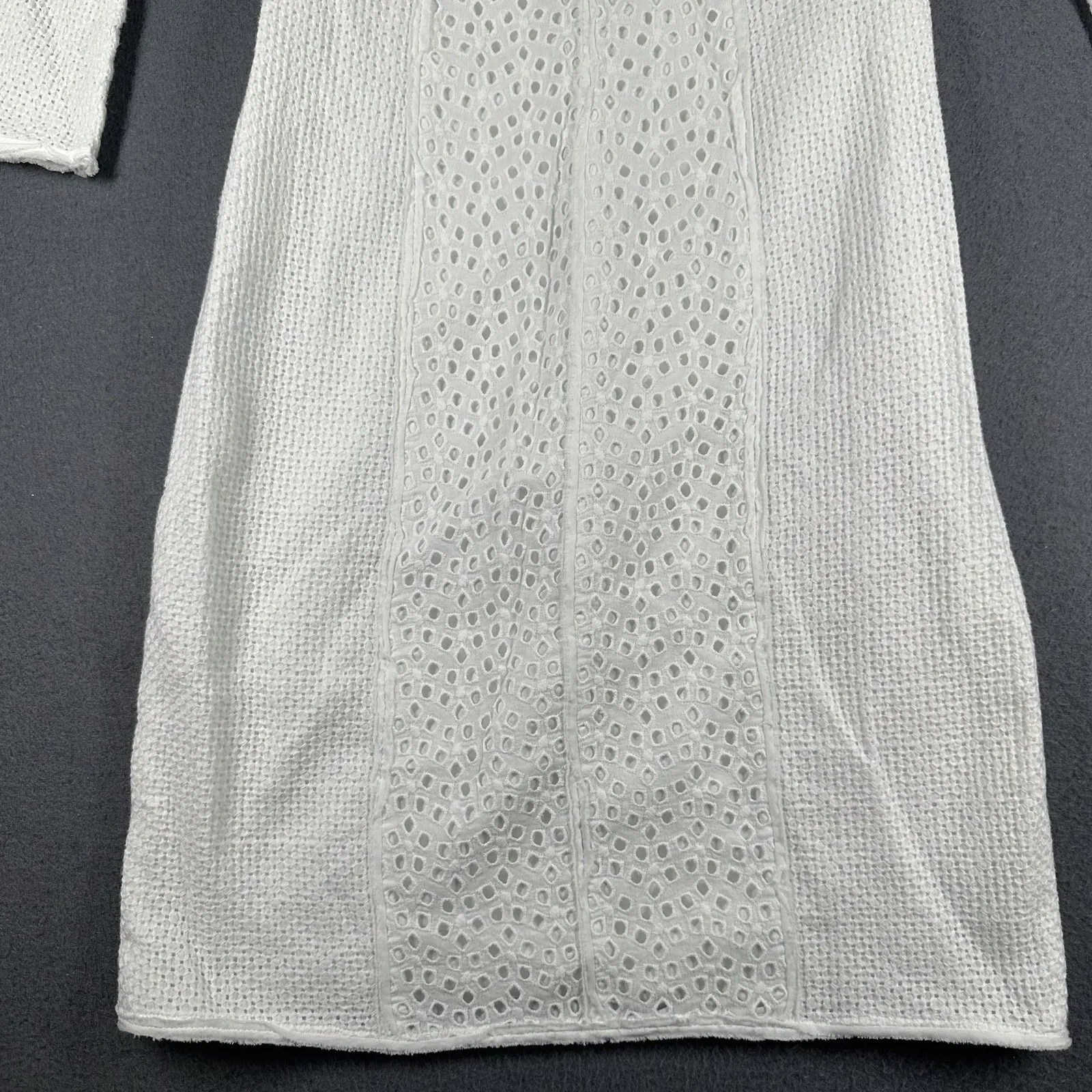 BCBGMAXAZRIA Darcy Dress Womens 0 White Lace Sheath 3/4 Bell Sleeve V Neck - Image 7