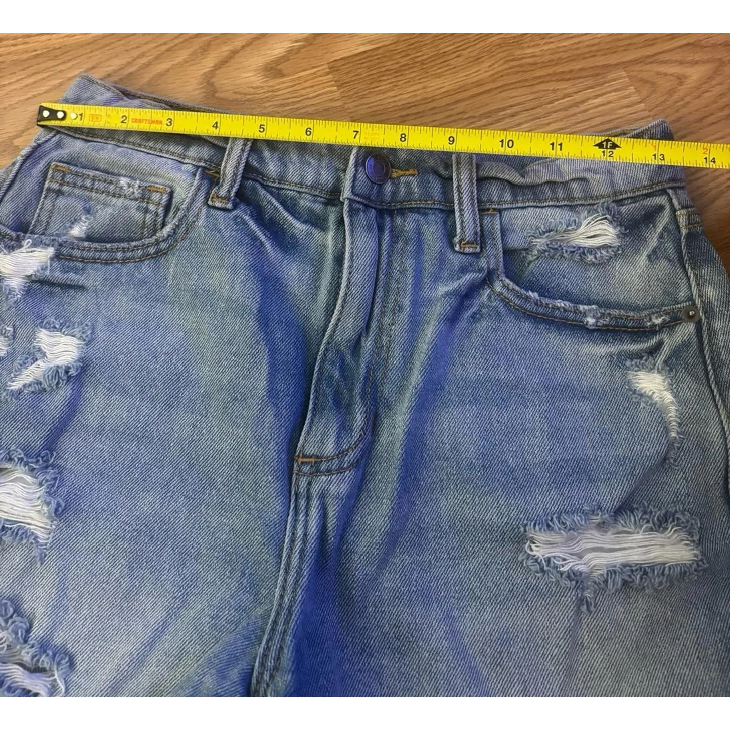 Cello Jean Shorts Size Small - Image 4