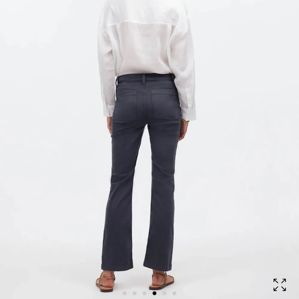 Madewell Kick Out Crop Pants in Garment-Dyed Sateen in Dark Pavement Size 27 NWT - Image 3