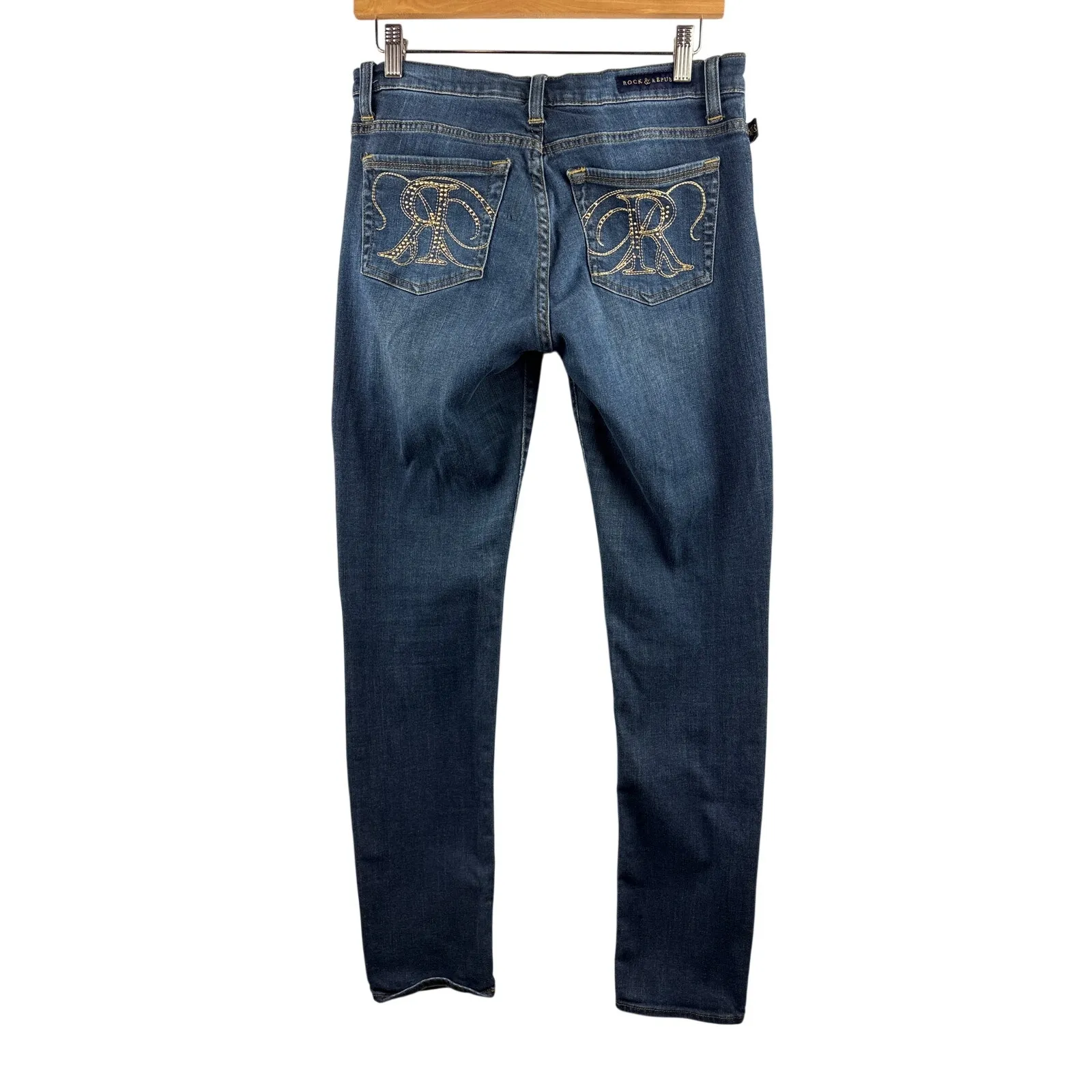 Women’s Rock & Republic Size 8 Dark Blue Skinny Jeans - Image 3