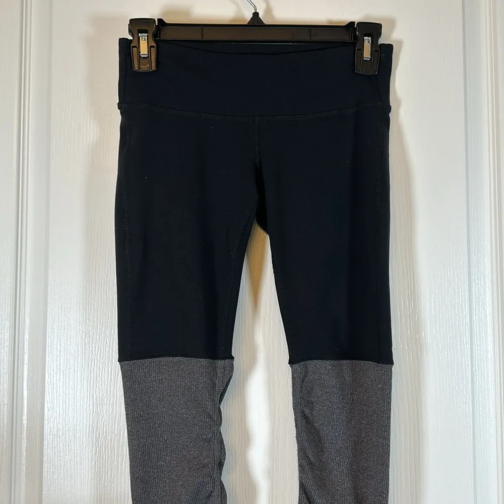 Alo Yoga Goddess Two Tone Black Gray Ribbed Gym Leggings Size Small EUC #2497 - Image 7