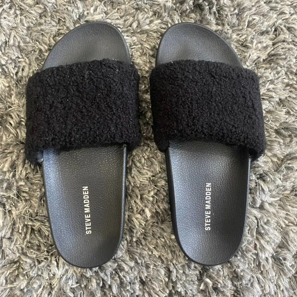 Steve Madden Teddy Slide Sandals, Size 9​​​​​​​​​​ - Image 2