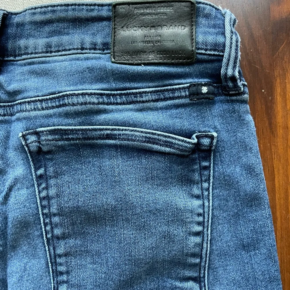 Lucky Brand Blue Jeans with Distressed Details - Image 11