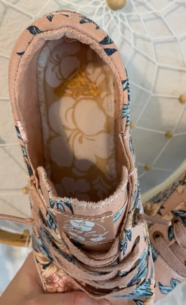 Roxy Shoes - Image 3