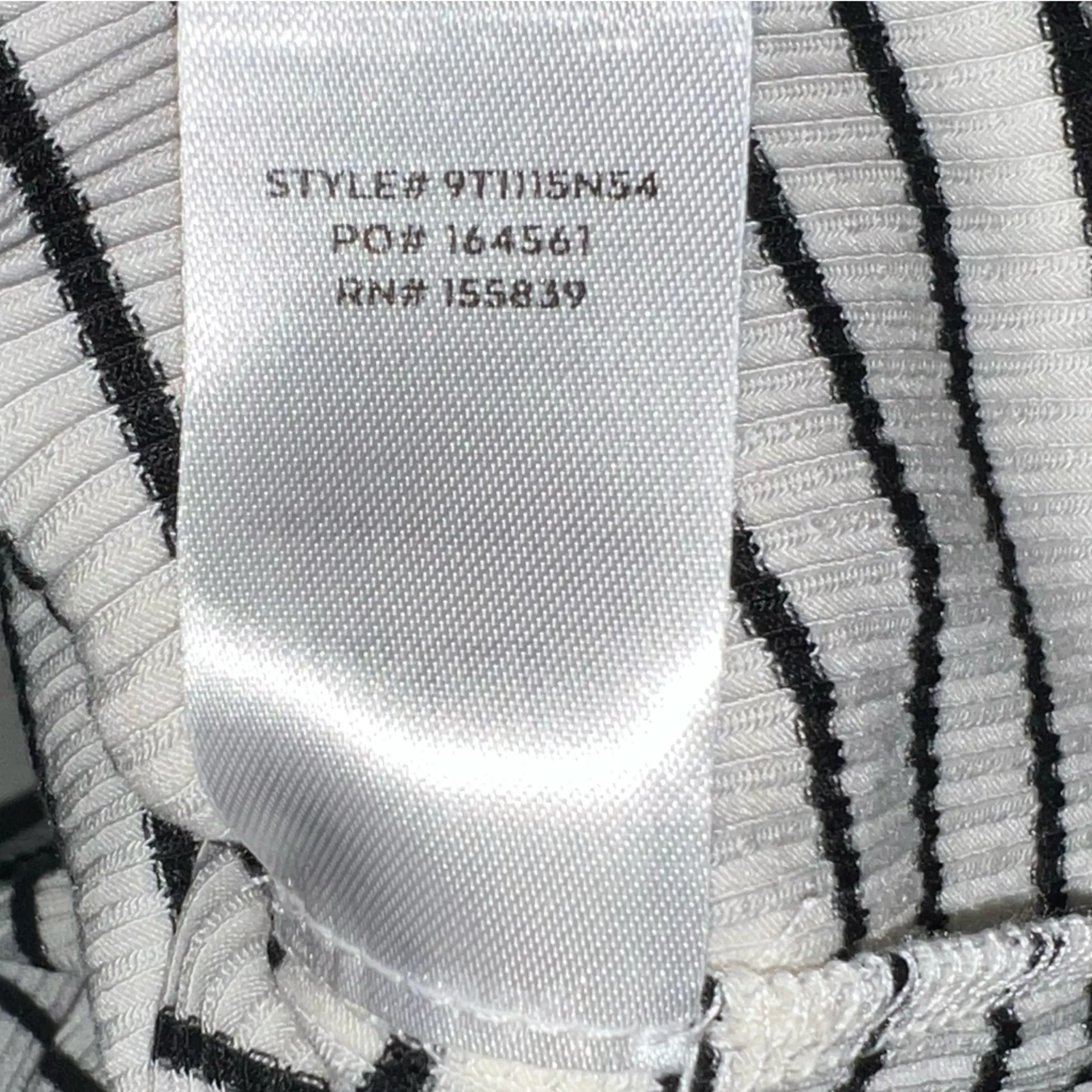 New Lulus White and‎ Black Striped Short Sleeve Bodysuit Women’s Size Medium - Image 4