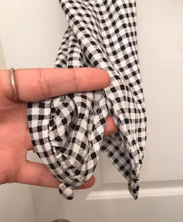 SheIn Checkered Crop Tie Top  - Image 7