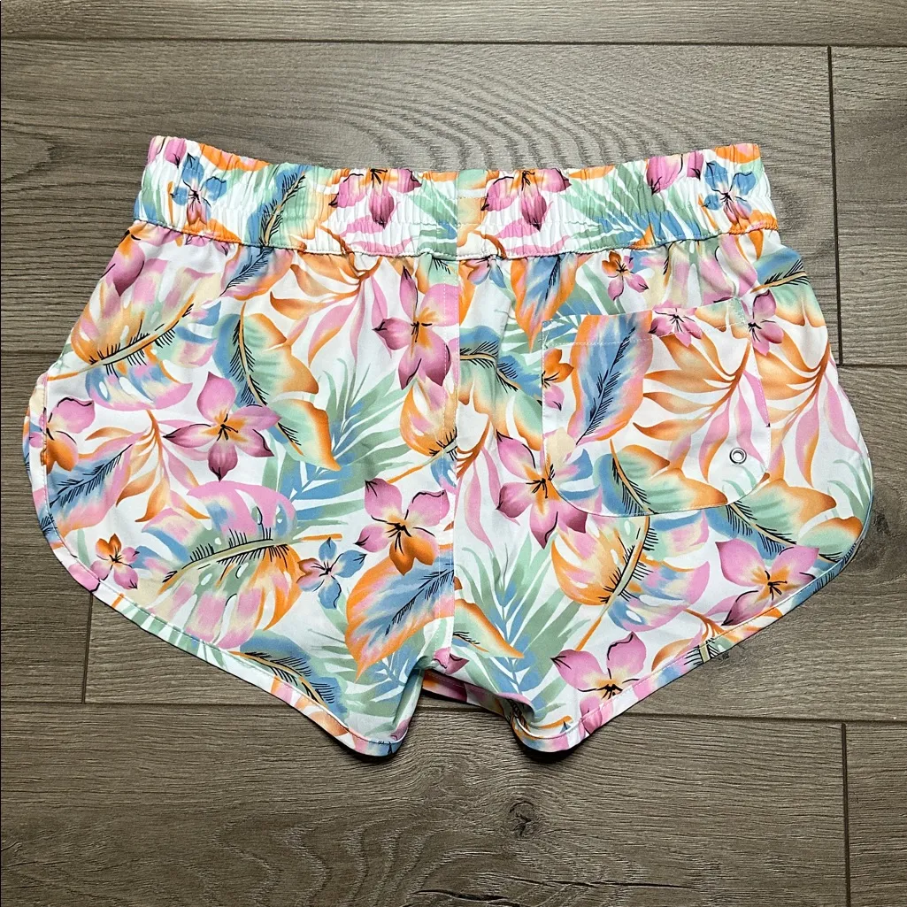 NWOT Hurley 2.5" Floral Boardshorts Swim Surf Beach Shorts Pink blue Size Small - Image 2