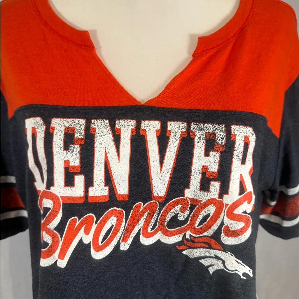 Denver Broncos NFL football ladies notched vneck tee size XL NWT Blue - Image 2