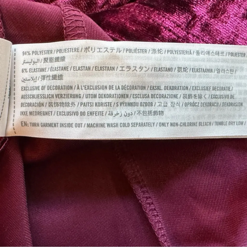 HOLLISTER Crushed Velvet Off-Shoulder Long Sleeve Dress – Size XS – NWT - Image 11