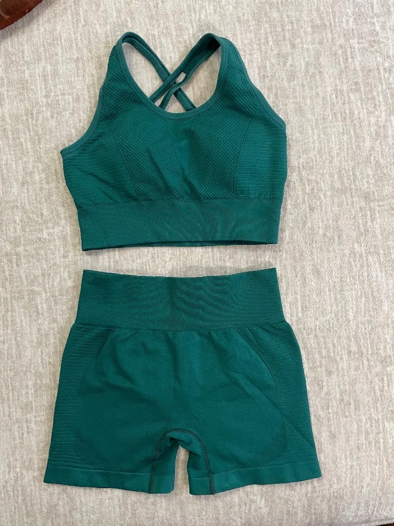 Amazon Green Workout Set  - Image 2