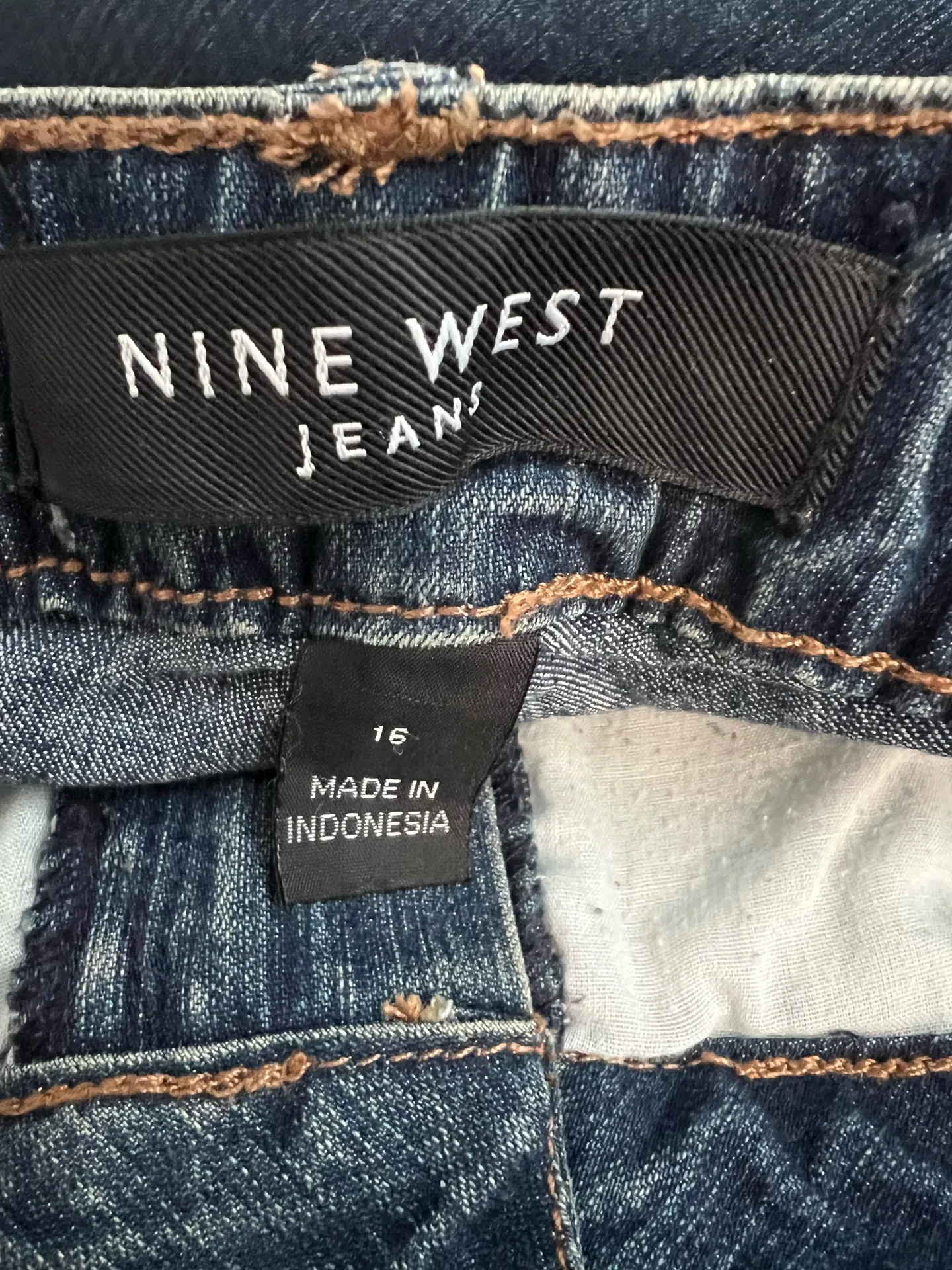 Nine West Melania Jean Capri Pants  - Image 5