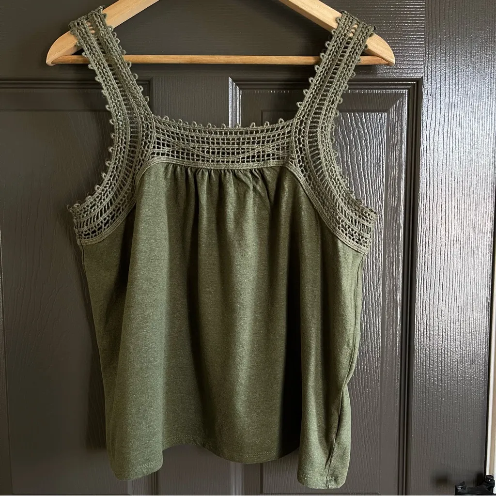 GAP Army Green Squareneck Hemp Crochet Trim Tank Top - small - Image 3
