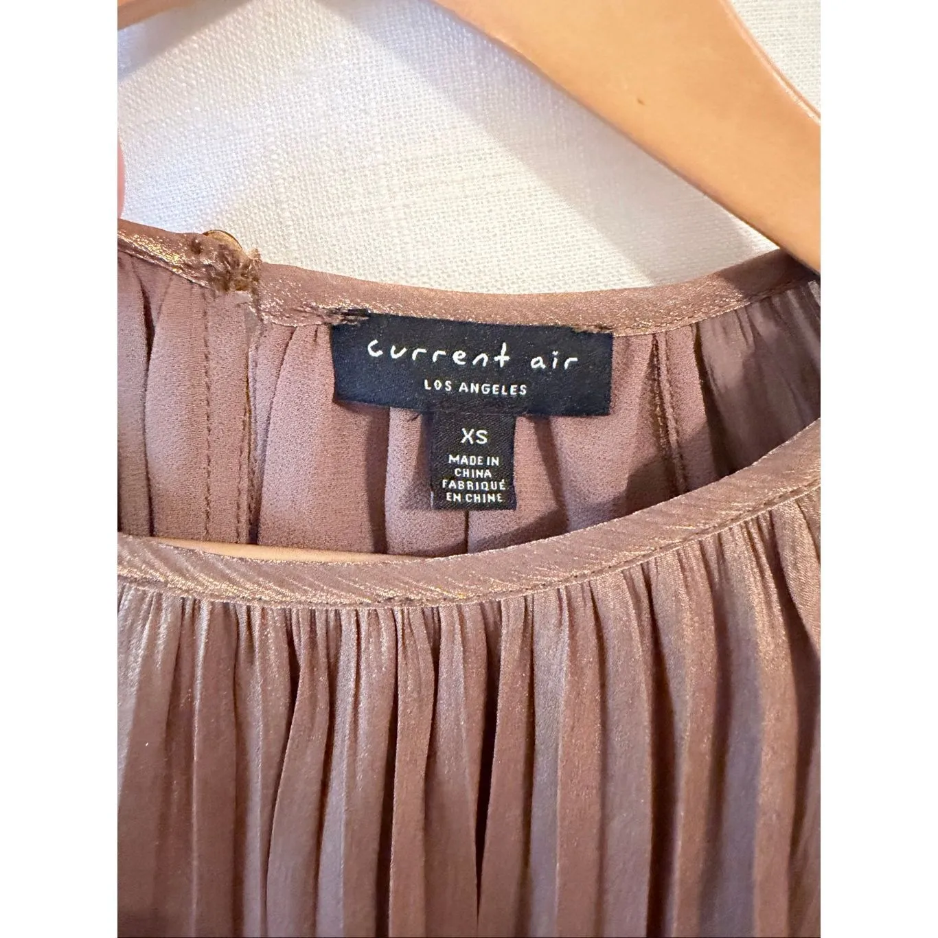 Current Air Gold Pleated Top Size XS - Image 3