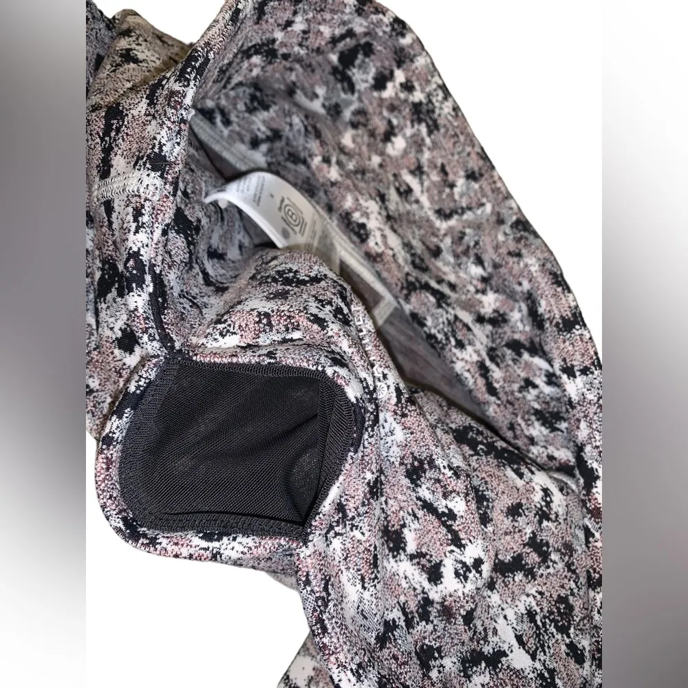 Athleta elation textured 7/8 legging - pixel animal print leopard mini cheetah - Image 11