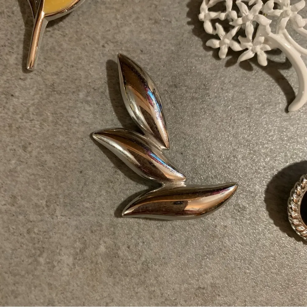 Monet Brooch Set with Yellow, White, and Silver Tones Yellow - Image 4