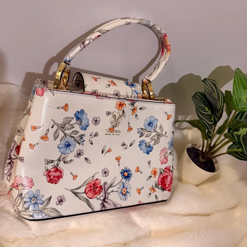 Vera Pelle White Floral Satchel - Image 4