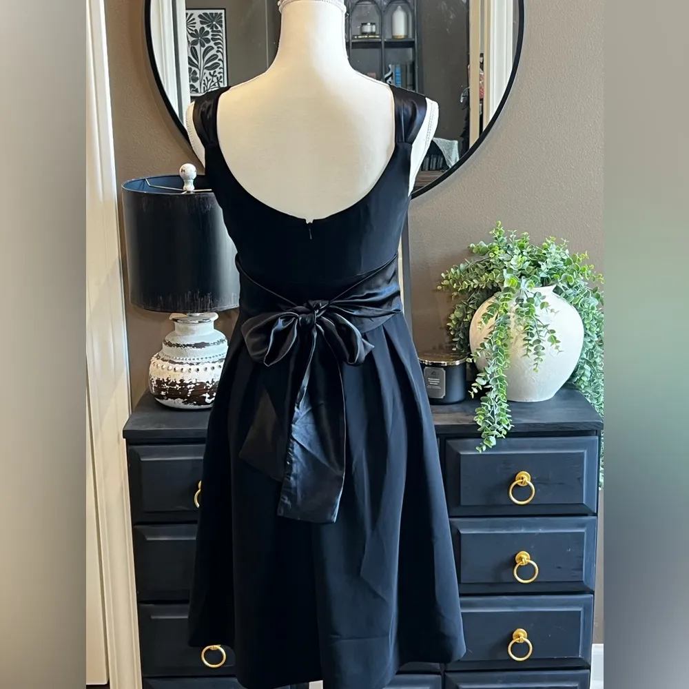 MAGGY LONDON Luxurious Crepe & Silk Dress Size 4 - Image 6