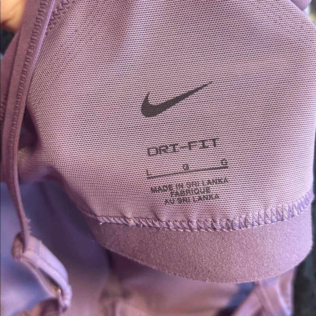 Nike Women's Purple Sports Bra - Image 3