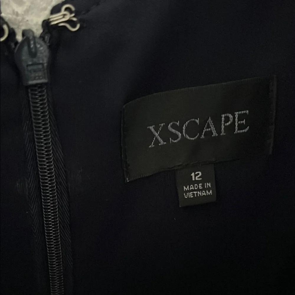 Xscape Floral Lace Navy Dress - Image 6