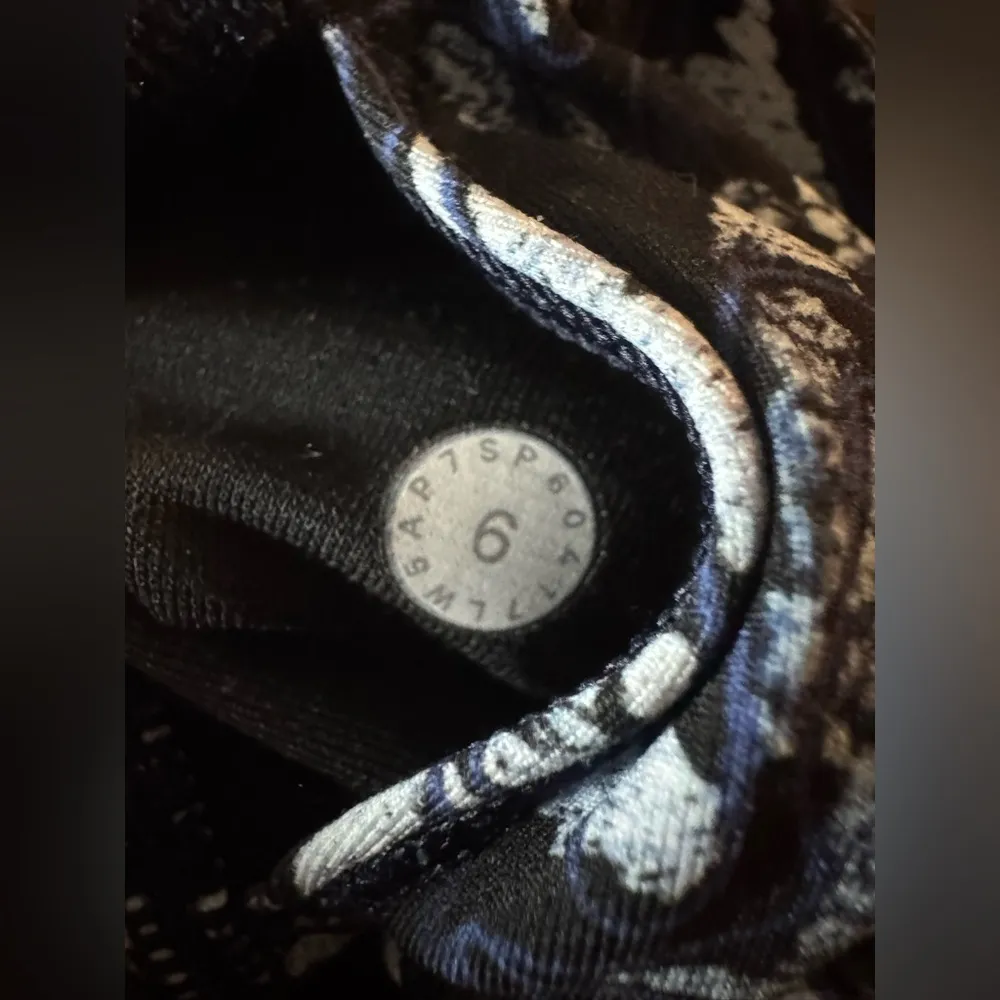 Lululemon Wunder Under High Rise Tight 28” Size 6 Embellished Multi - Image 10