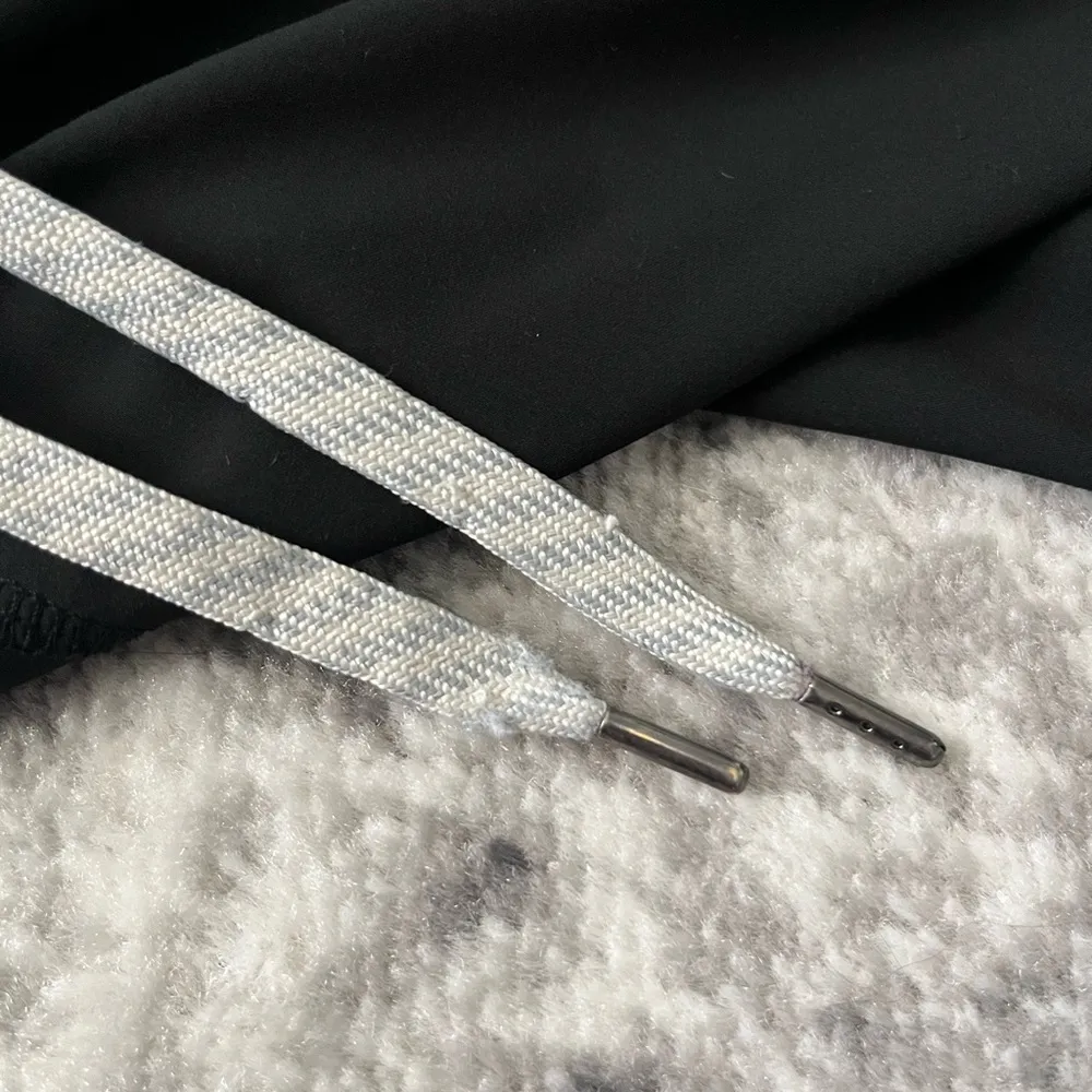 Vuori  Weekend Joggers - Image 7