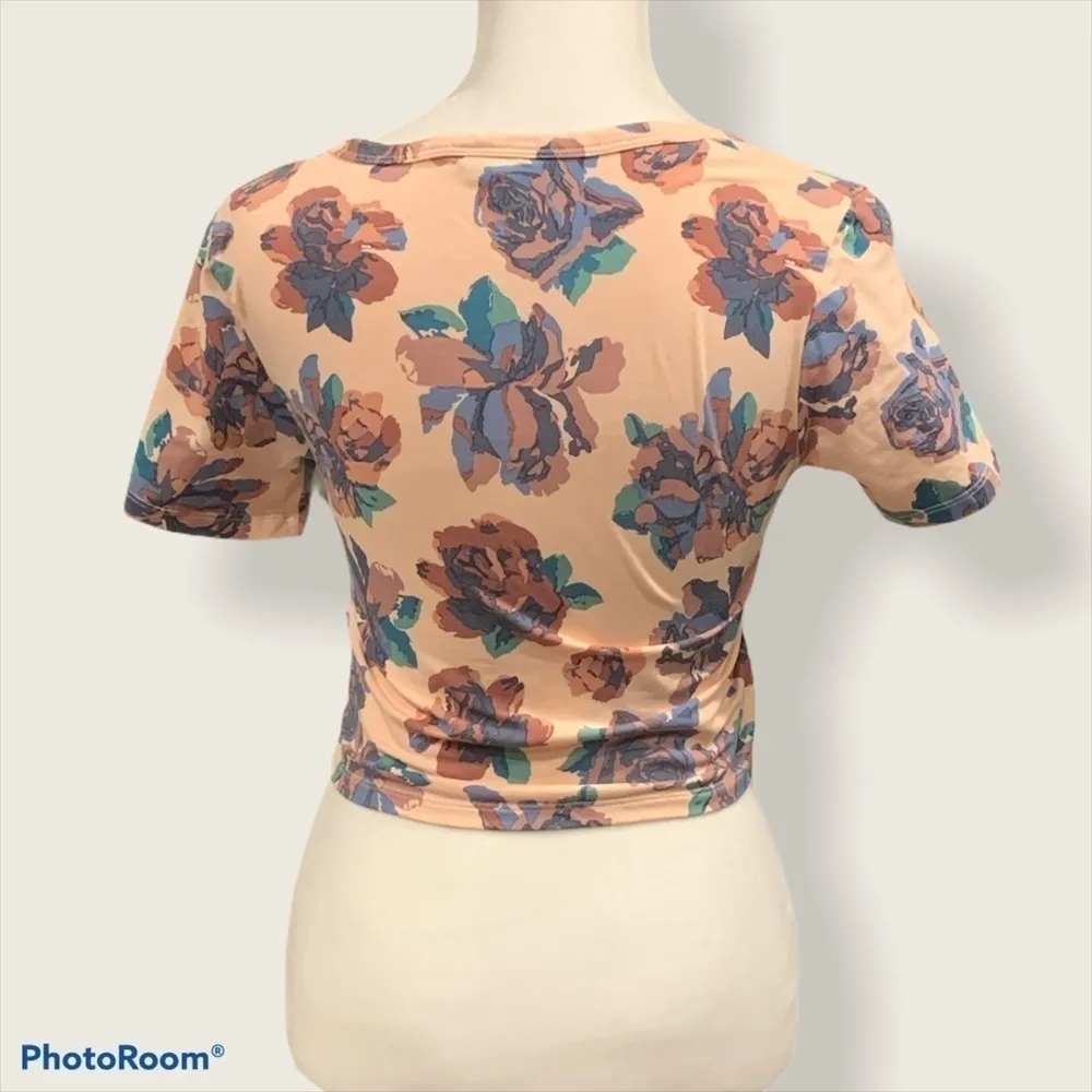 Talula Light Pink  Multi Floral Crop Top- Size Small - Image 2