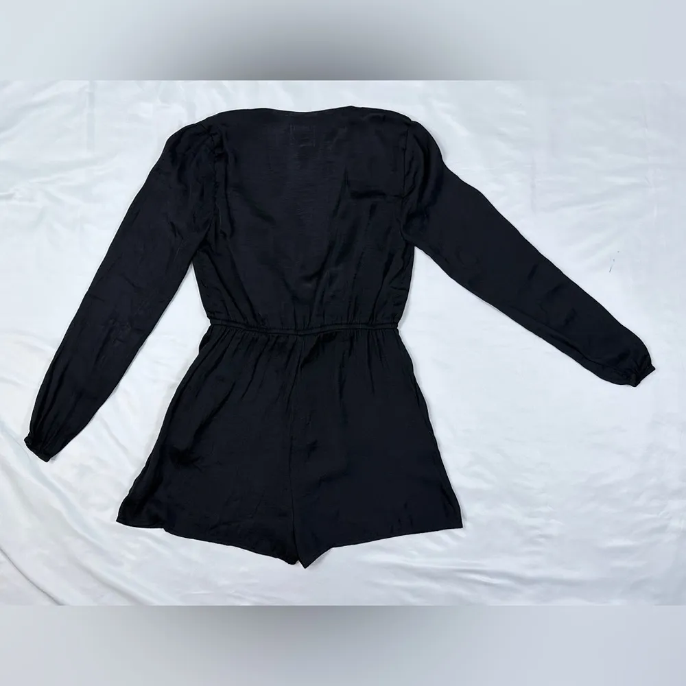 Alice & UO Demy Long-Sleeve Satin Romper - Black - XS - Image 9