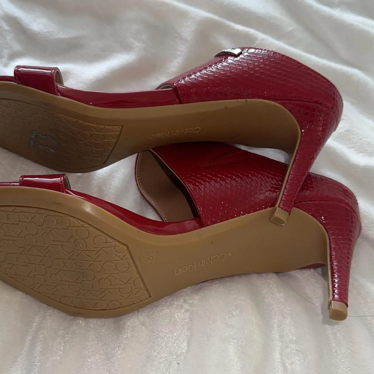 Calvin Klein Red Heels 👠👠 - Image 4
