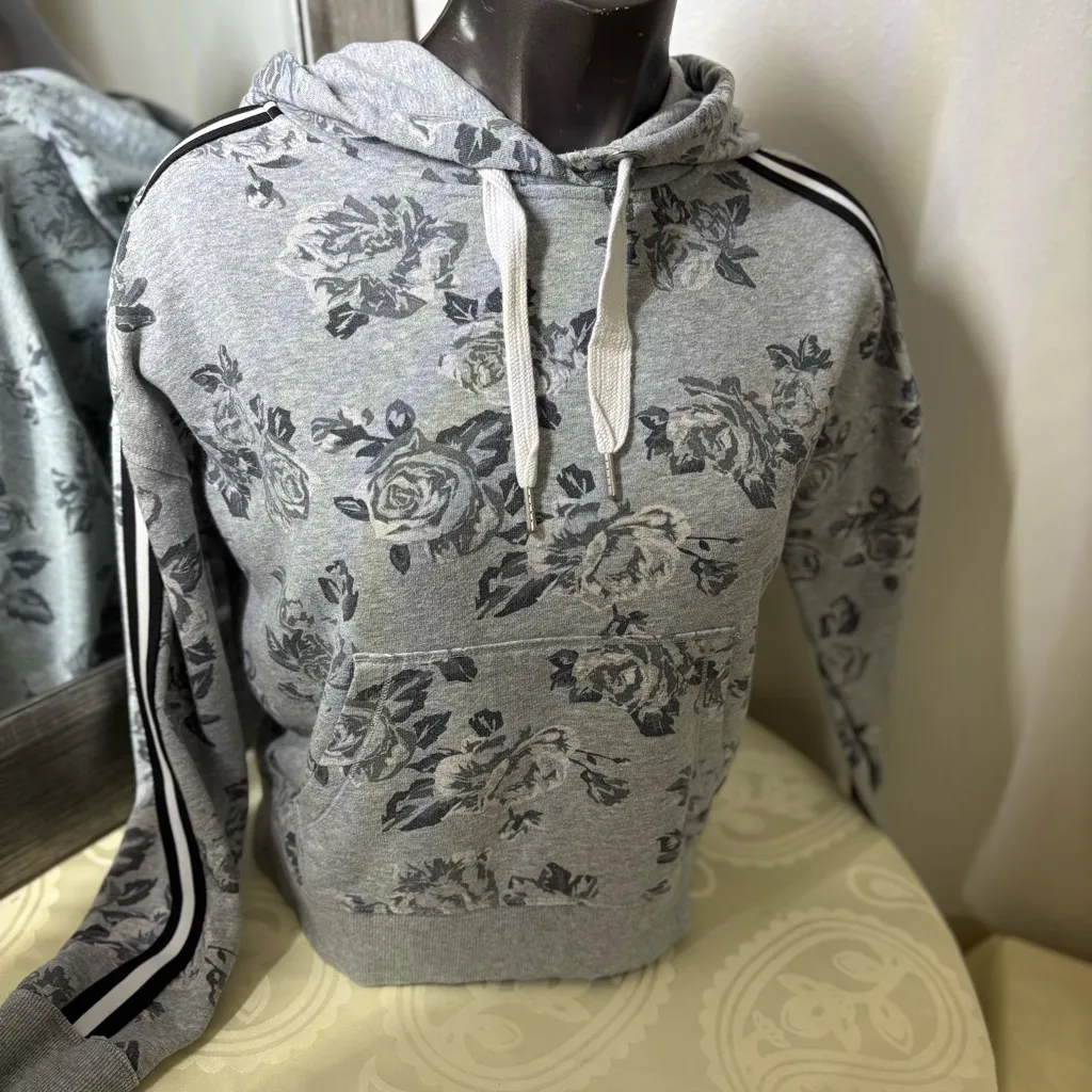 Calvin Klein Gray Performance Top - Image 14