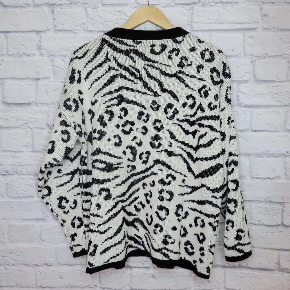 Vintage 80s Zebra Leopard Rose Print Sweater Size M - Image 3