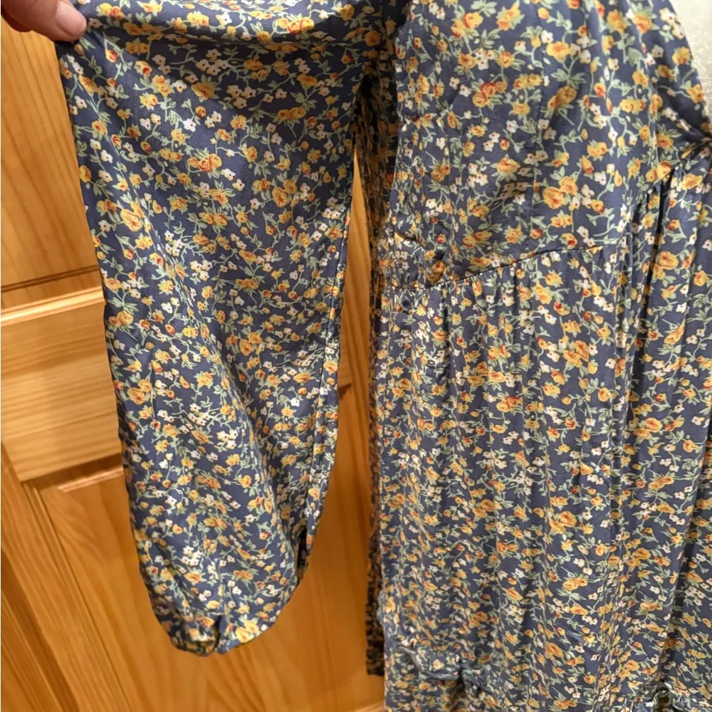 Sky And Sparrow Ditsy Open Back
Babydoll Dress - Image 4