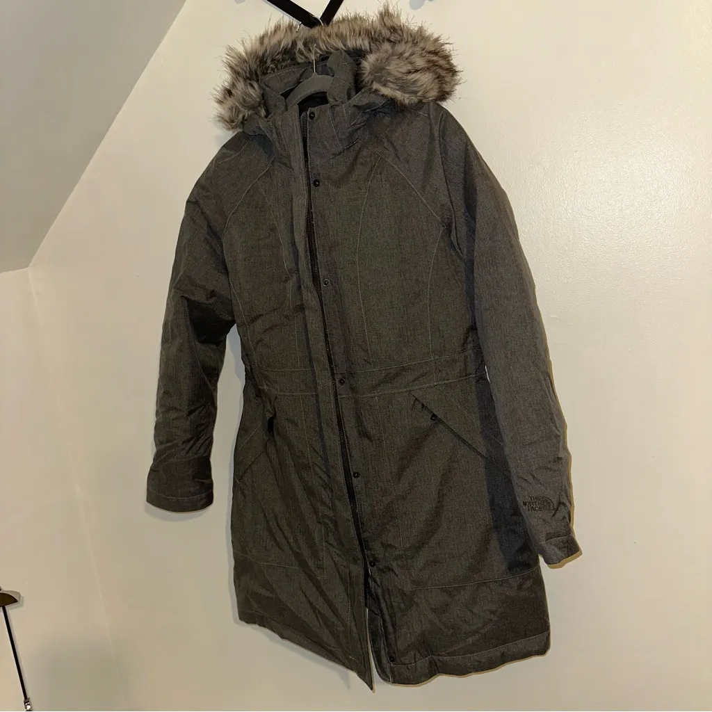 The North Face Women's Charcoal Dark Gray Heavy Hooded Parka Size Medium - Image 7
