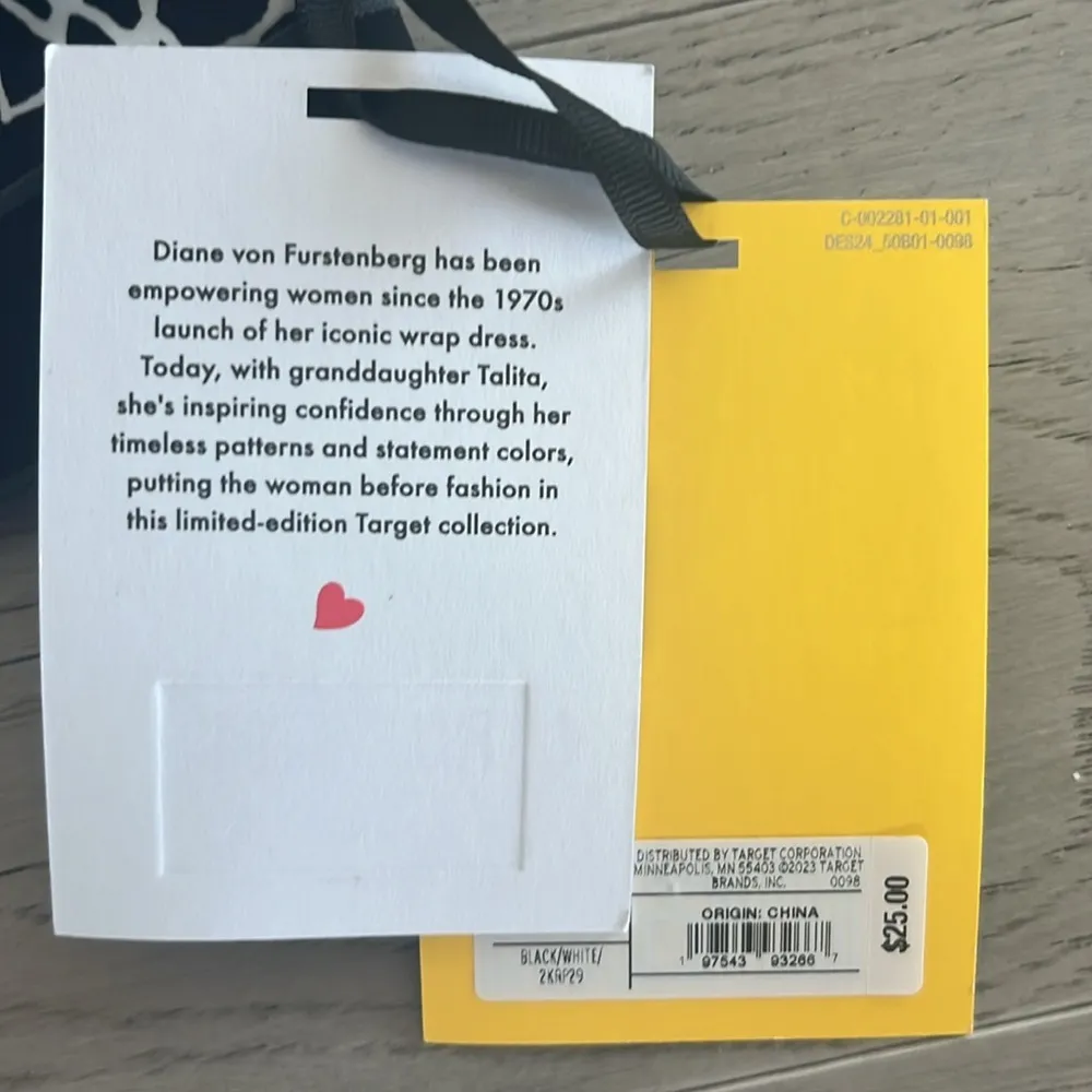 Diane Von Furstenberg Racerback Cracked Glass Sports Bra New - Image 5