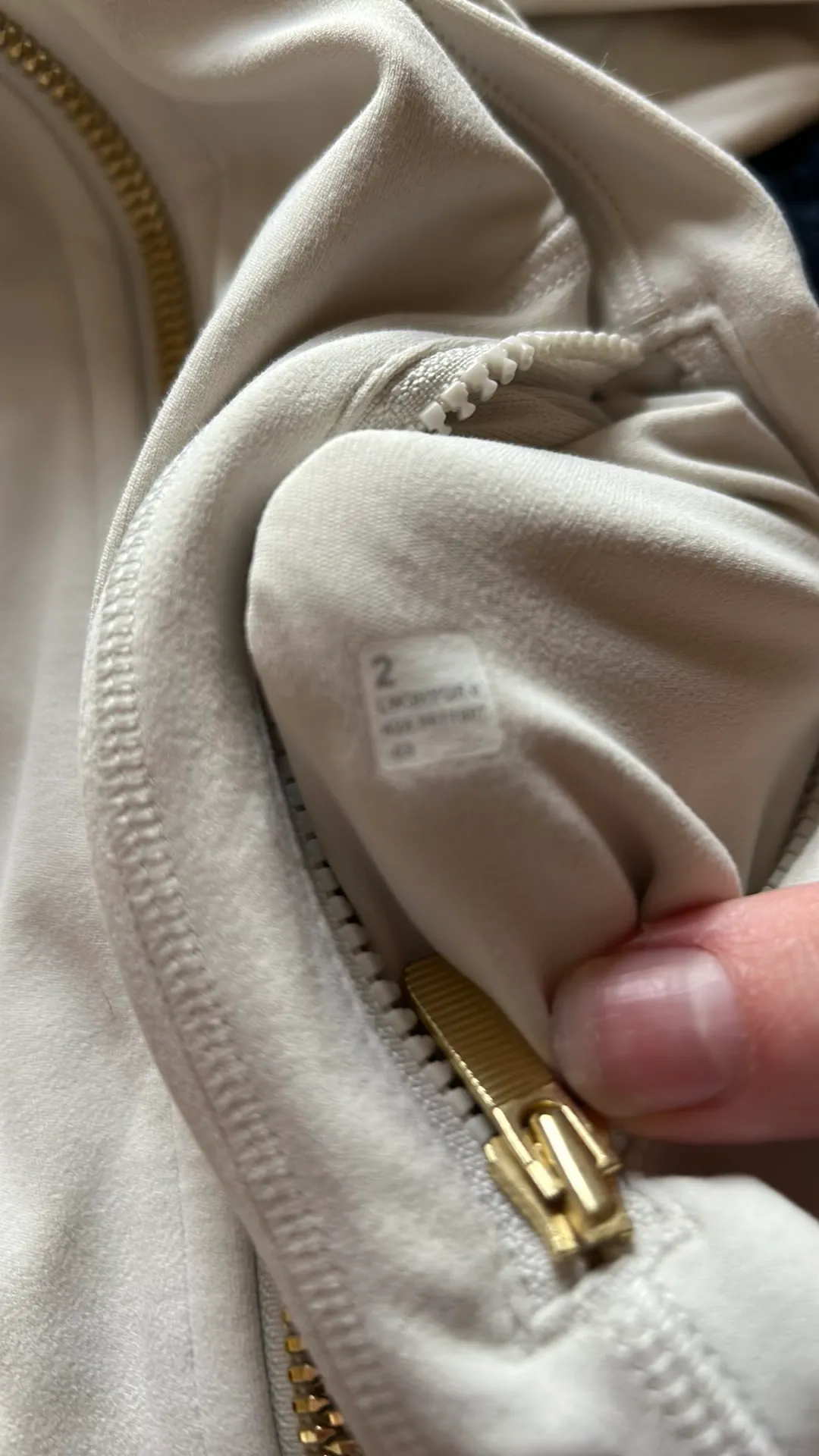 Lululemon Define Jacket Cropped Ivory and Gold - Image 5