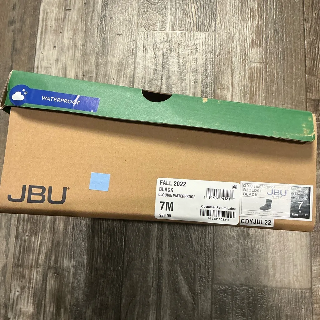 JBU Women's Cozy Black and Gray Winter Boots Size 7 - Image 13