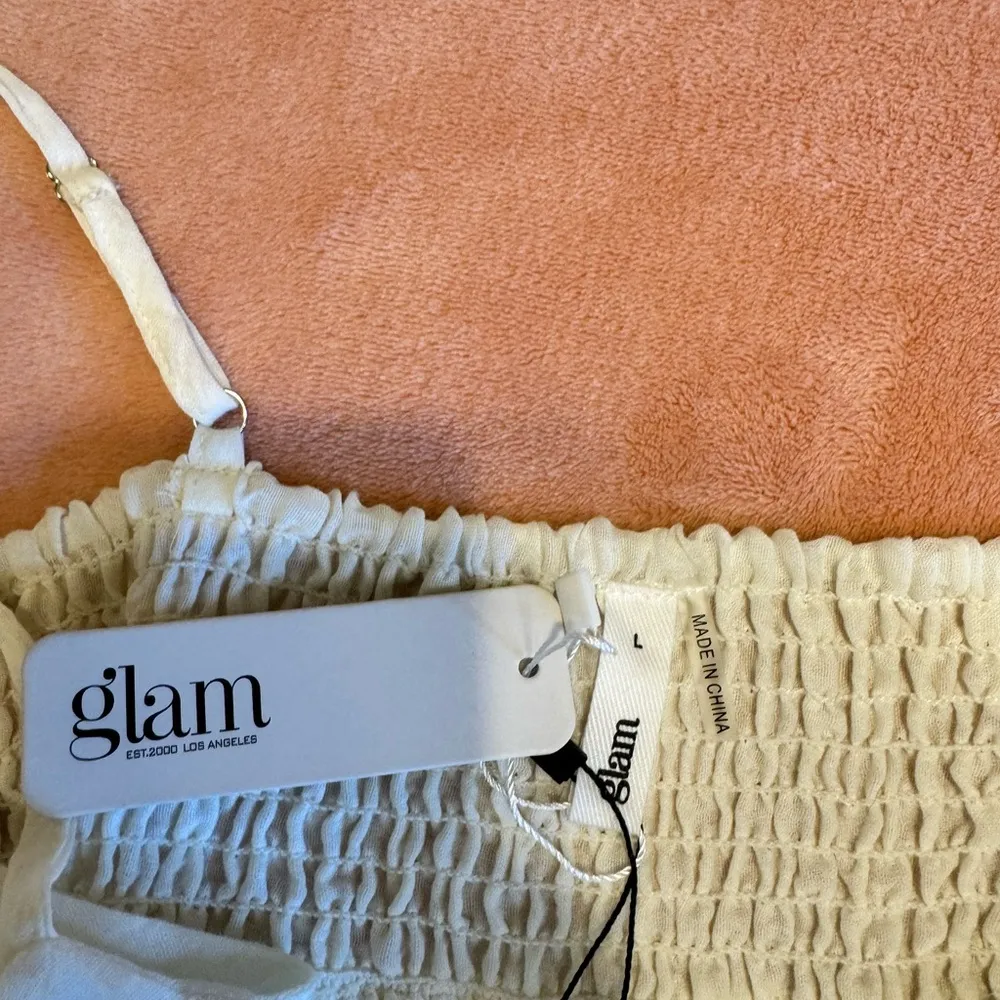 #1 Glam Nyt Off White Tank Top Size Large - Image 3