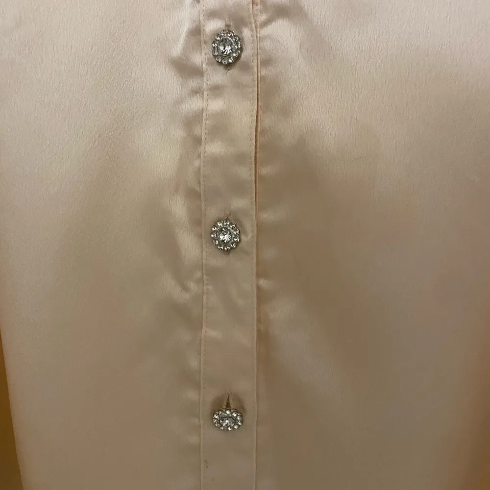 NWT!!  Thankful Love Long-Sleeve Satin Button Down Collared Shirt - Image 10