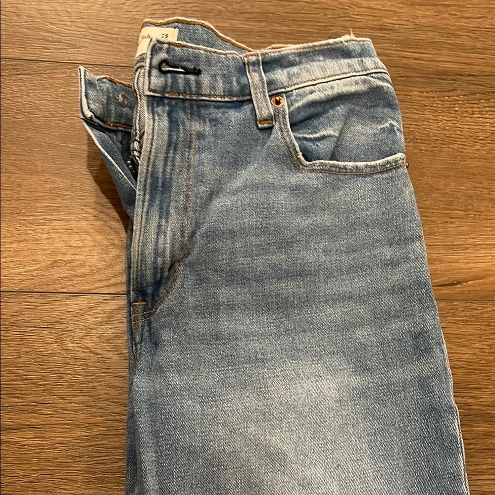 ABERCROMBIE- the mom high rise jean - Image 7