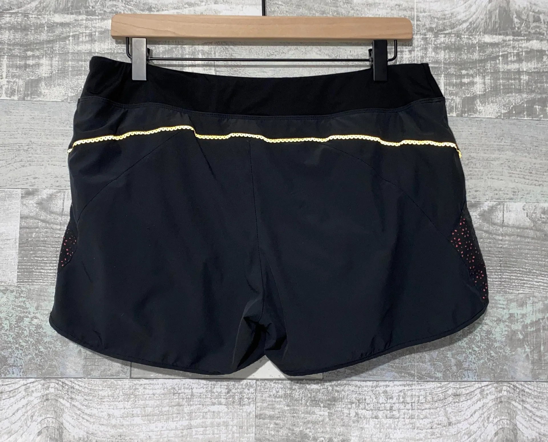 Lija Active Run Shorts Large Force Pursuit Black - Image 2