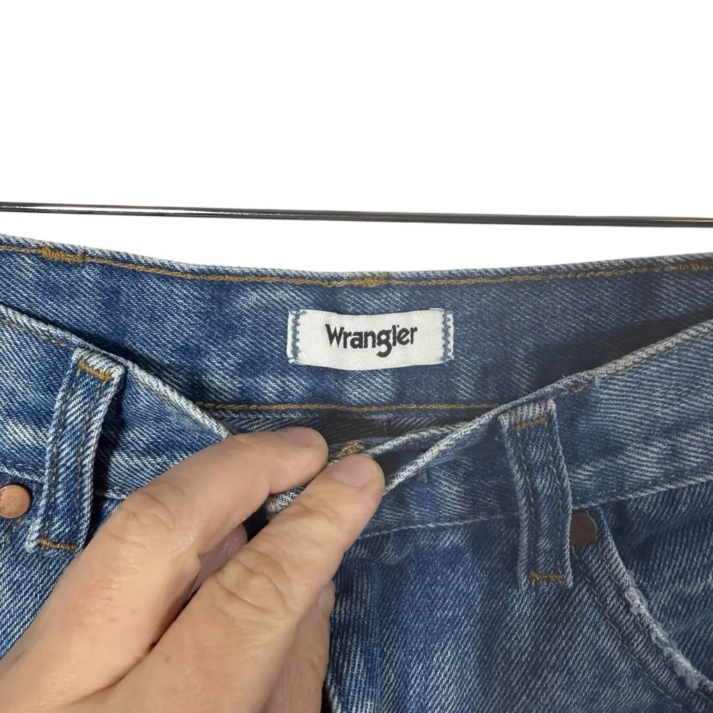 Wrangler Women’s Mid-Rise Festival Denim Shorts in Blue Size 25 - Image 7
