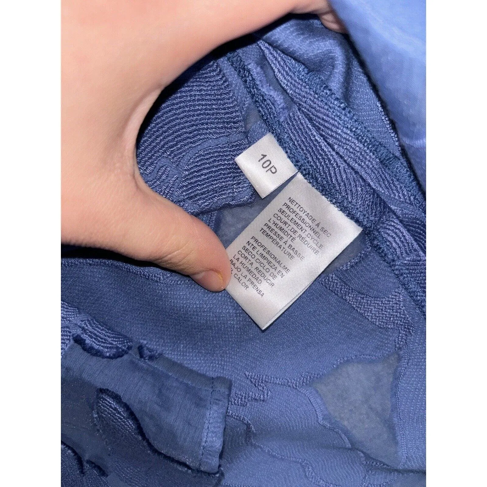 Doncaster Collection Blue Floral Ruched Sleeve Top Women's‎ Size 10p - Image 2